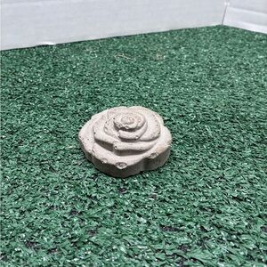 Concrete Rose-Shaped Garden Decor